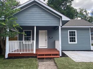 6808 N Main St #A, Houston, TX 77009