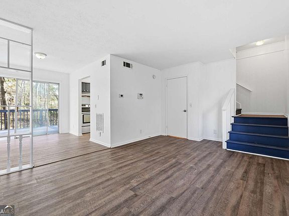 2nd image of 1073 Laurel Ln NW #1073