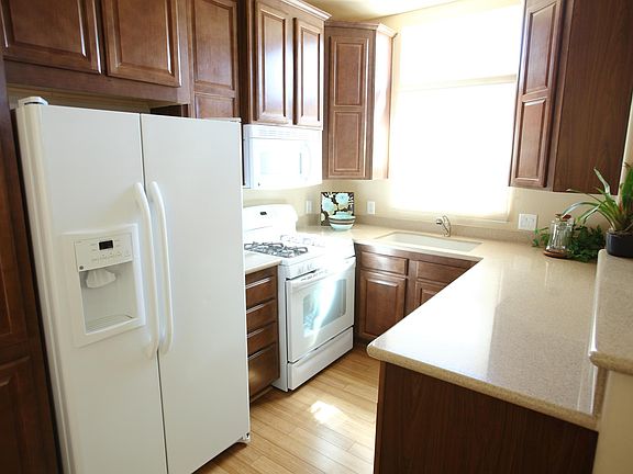 5th image of 2950 Mission Dr