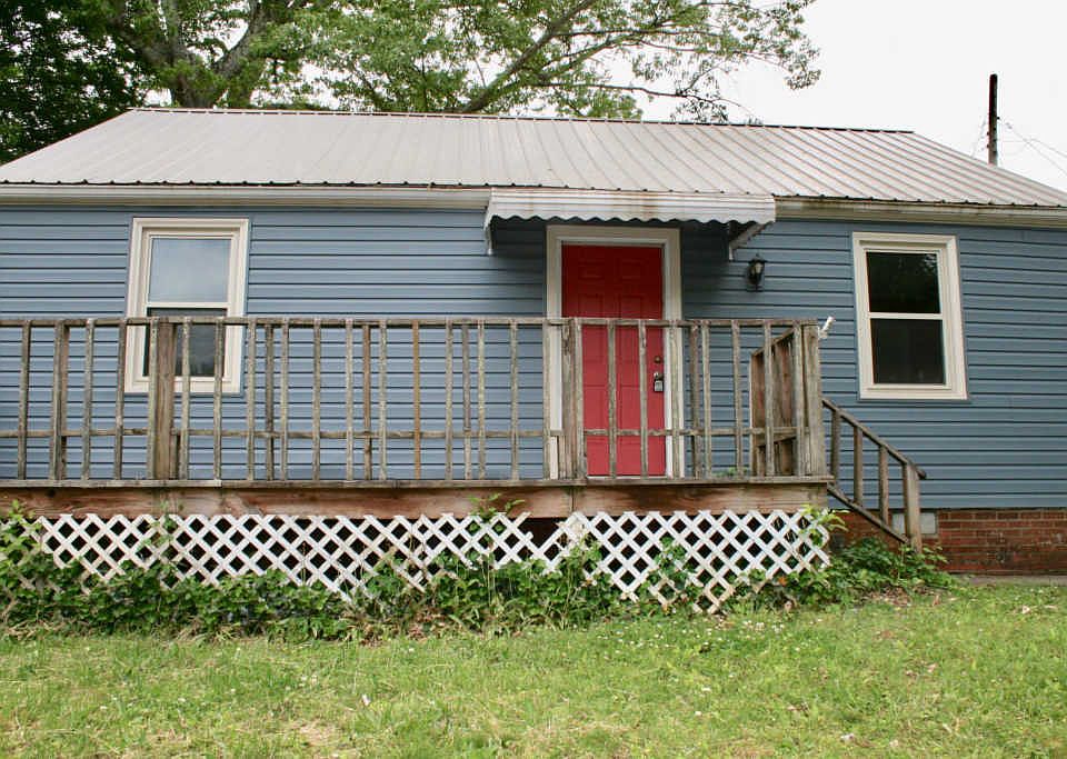 1st image of 3040 Dodd St SE