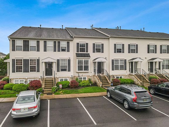 4th image of 342 Slippery Elm Dr
