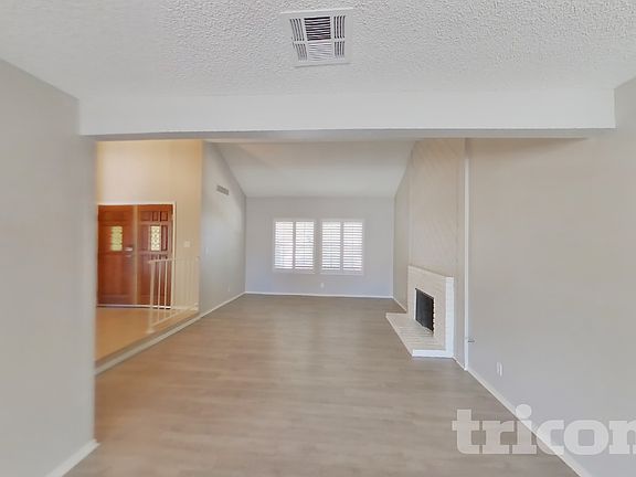 2nd image of 320 Oliveiro Ct