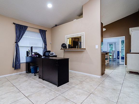 4th image of 1105 Sugarberry Trl