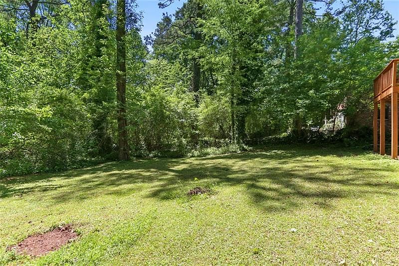 2nd image of 1729 Carter Rd