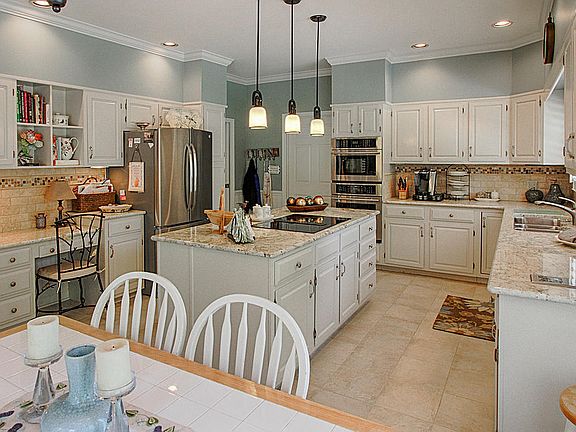 2nd image of 12525 Camdenbridge Dr