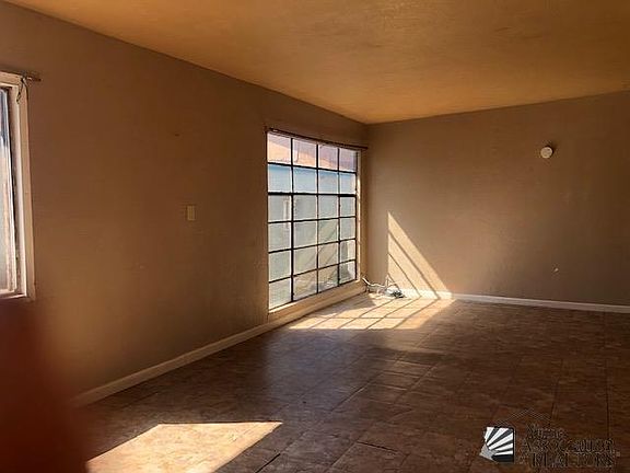 2nd image of 634 W Eucalyptus St