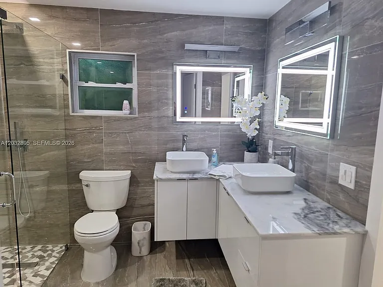 4440 SW 14th Pl — Photo 14