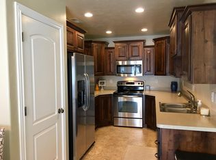 3194 N Whitetail Dr, Layton, UT 84040