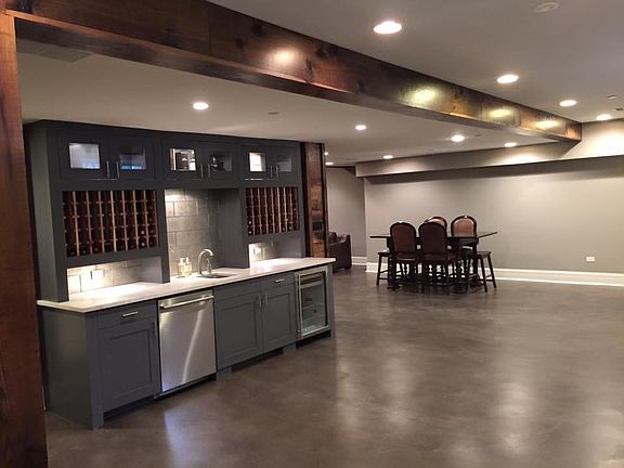 Fabulous downstairs bar