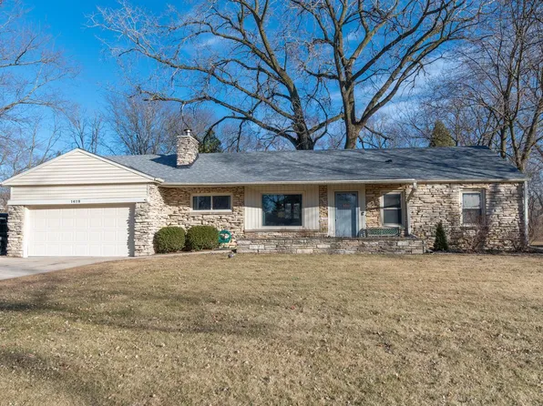1618 S Clover Knoll PLACE, New Berlin, WI 53151