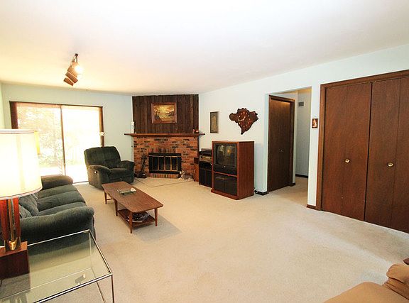 2nd image of 210 Forest Ave
