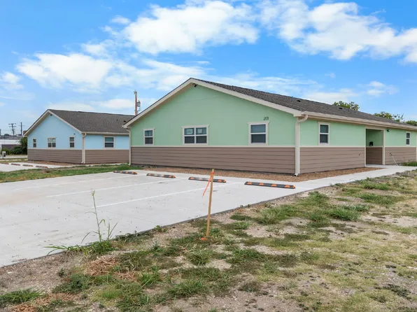 203 S Commerce St, Mart, TX