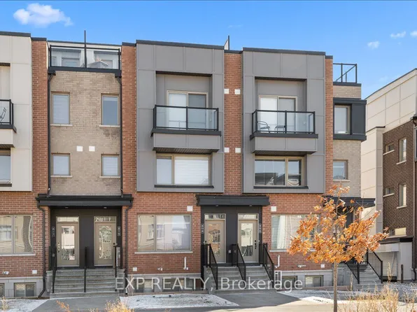 808 Mikinak Rd, Ottawa, ON K1K 5A5
