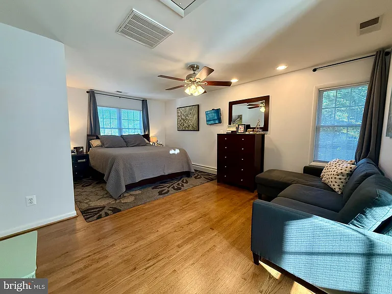 2223 Great Falls St — Photo 26