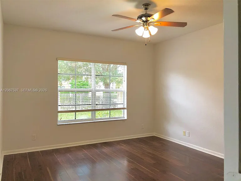1811 NE 5th St #1501 — Photo 14