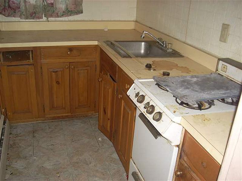 4th image of 1232 STATE Street