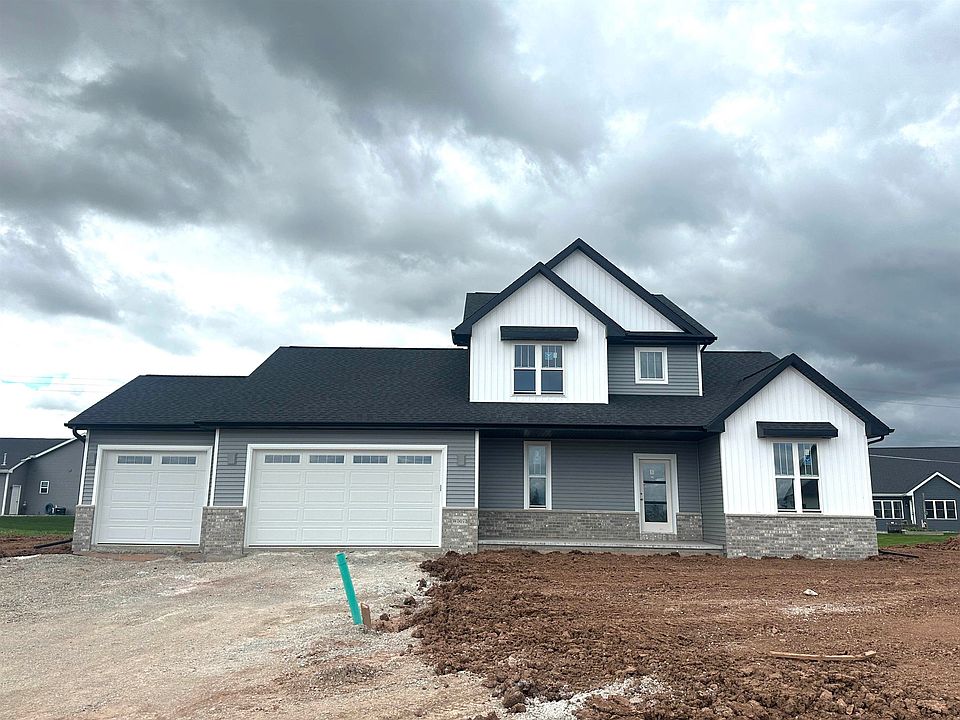 1st image of W5073 Blue Heron Ct