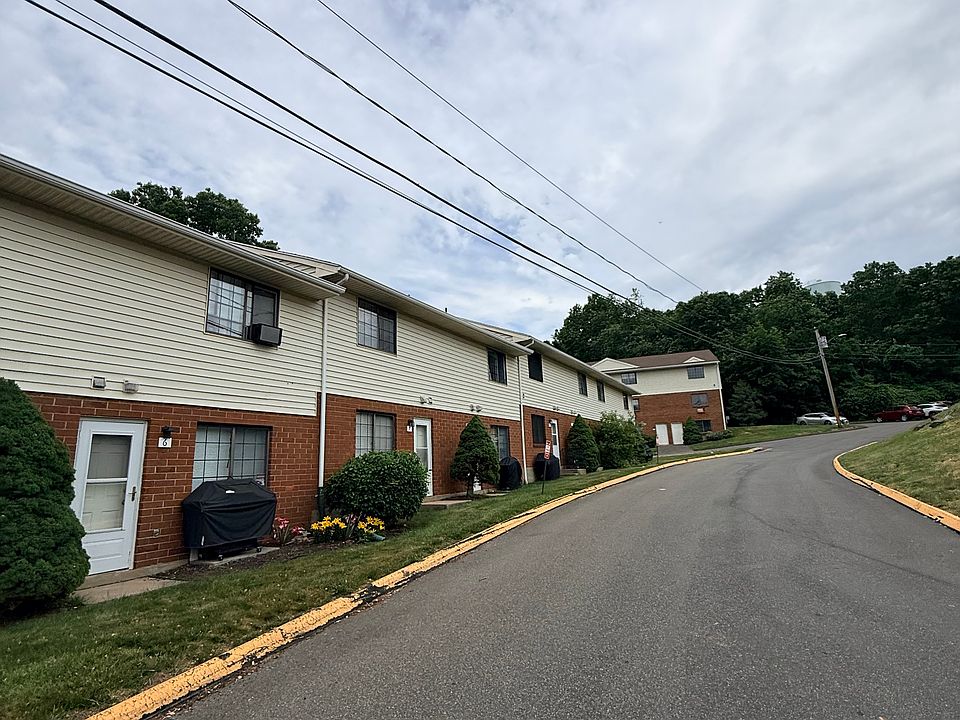 1st image of 497 Scott Rd APT 11