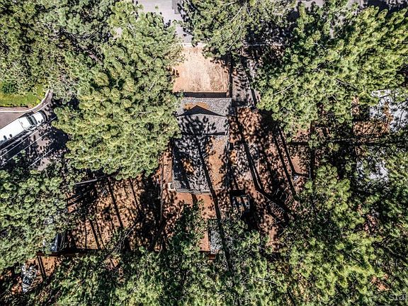 4th image of 3678 Willow Ave