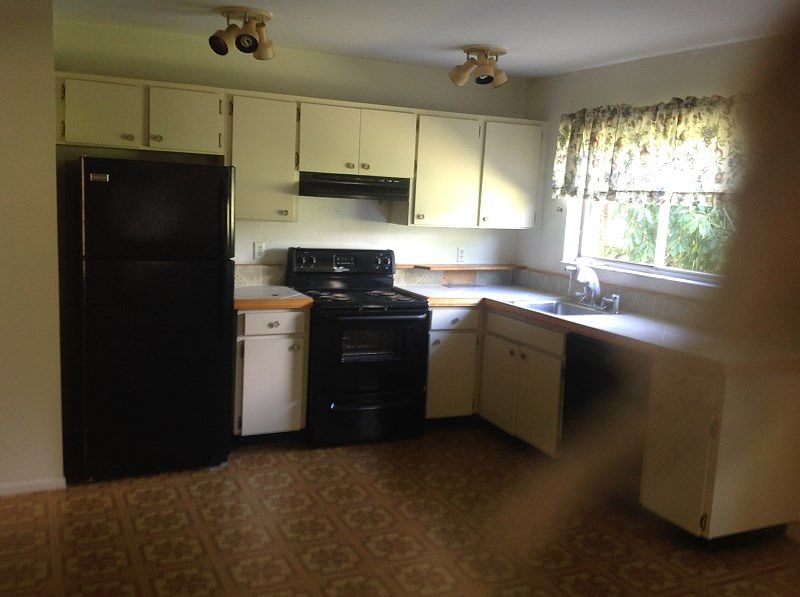 1st image of 860 23rd Pl SW