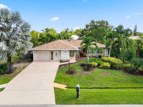 1107 SE Cambridge Drive, Port St Lucie, FL 34952
