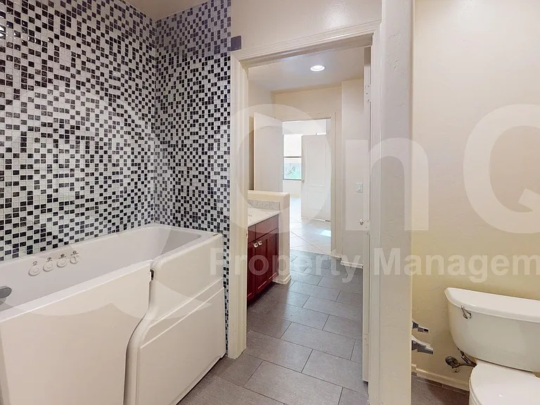 1230 N Golden Palomino Pl — Photo 19