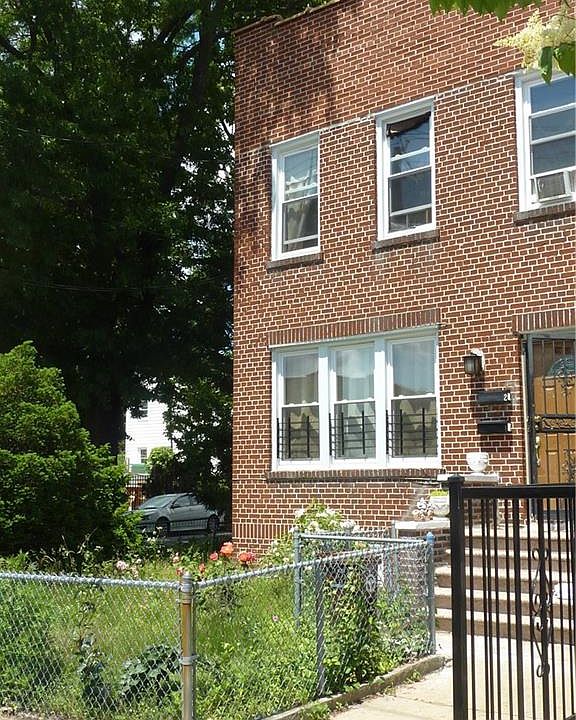1st image of 2861 Randall Ave