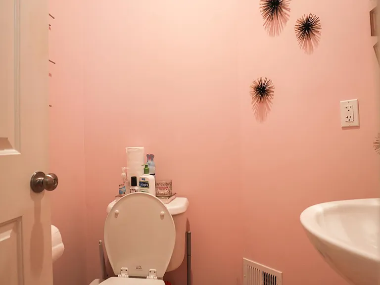 1st floor -- Half bathroom