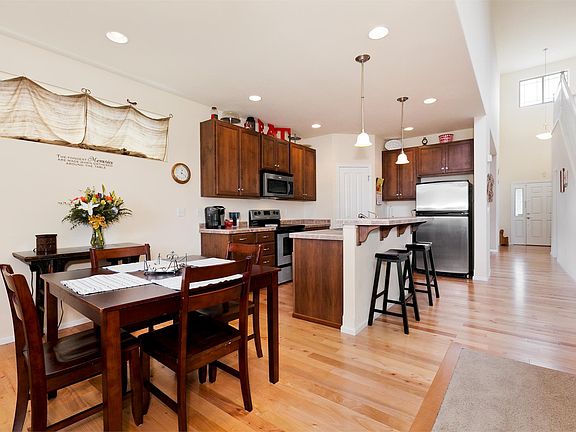 4th image of 7003 288th St NW