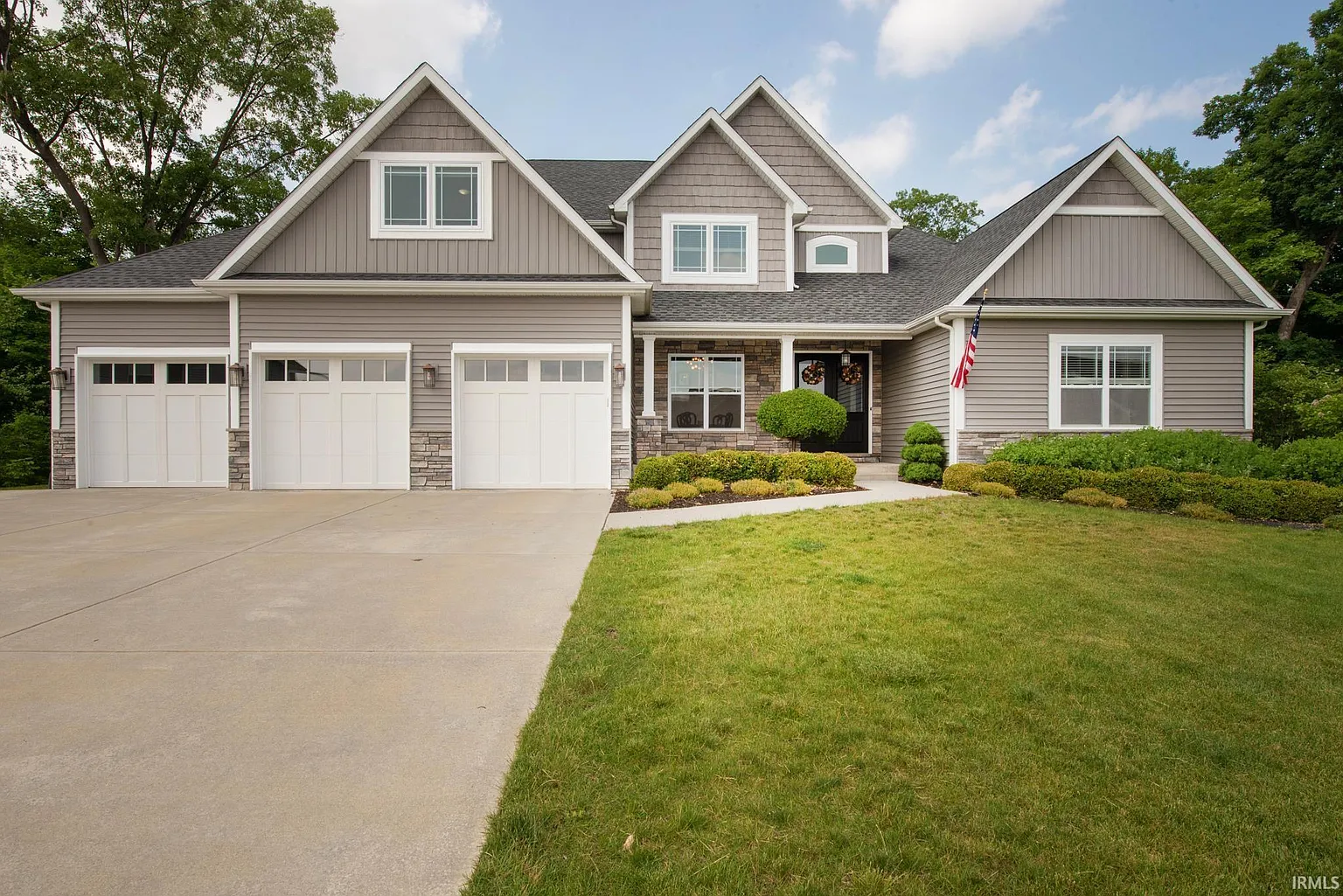 76 Chattan Dr photo 1