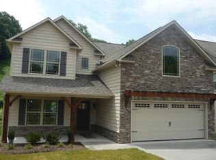 1100 Front Royal Ln, Knoxville, TN 37922