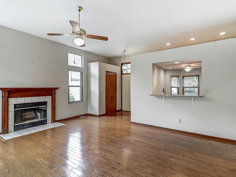 370 Coldwell Ct — Photo 22