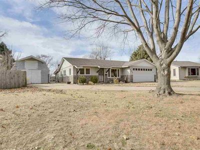 541 S Wire Ave, Haysville, KS, 67060