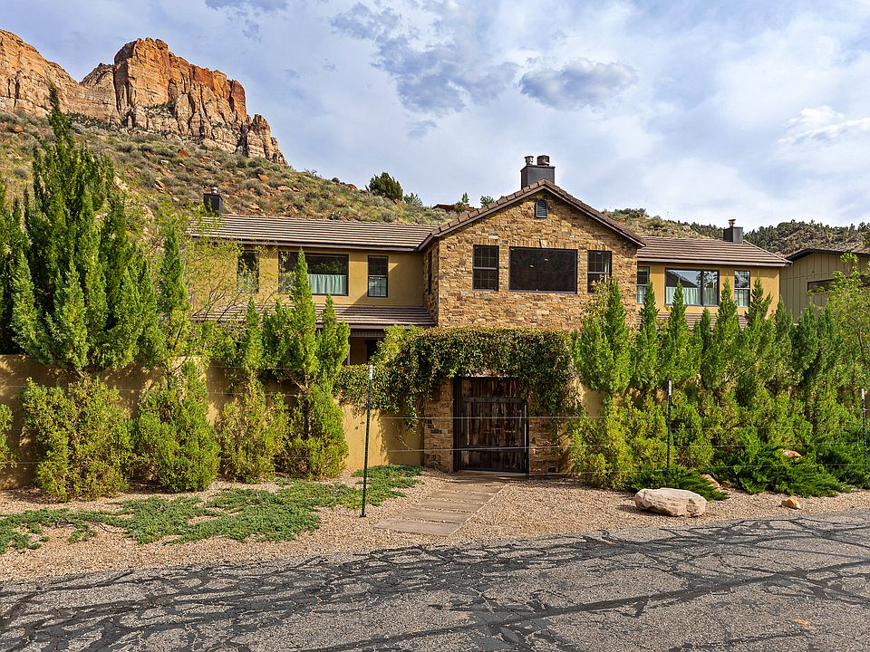 1st image of 105 River Bend Cir #105