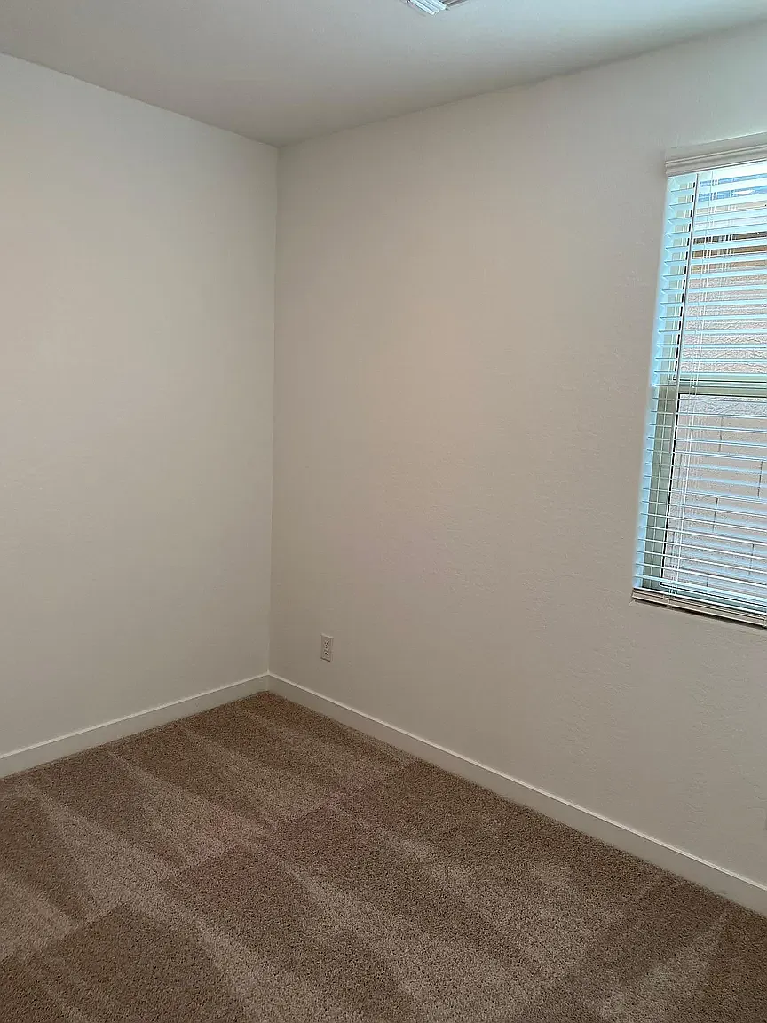 4 bed, 1925 sqft, $2,000 — Photo 2