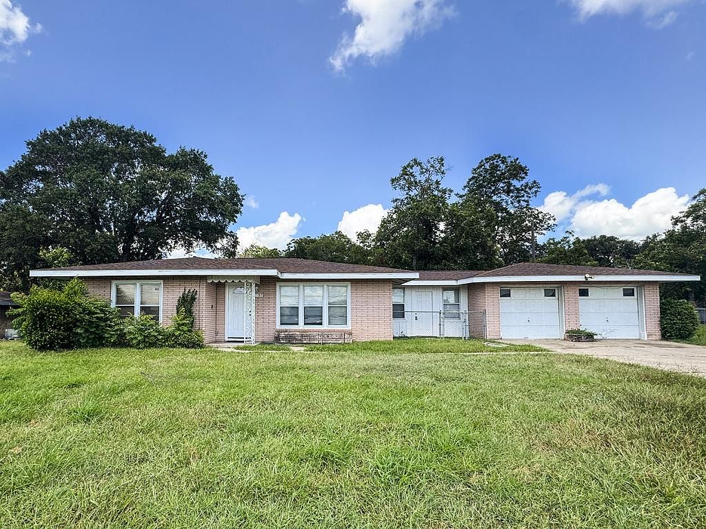 8103 N Navarro St, Victoria, TX 77904 | Zillow