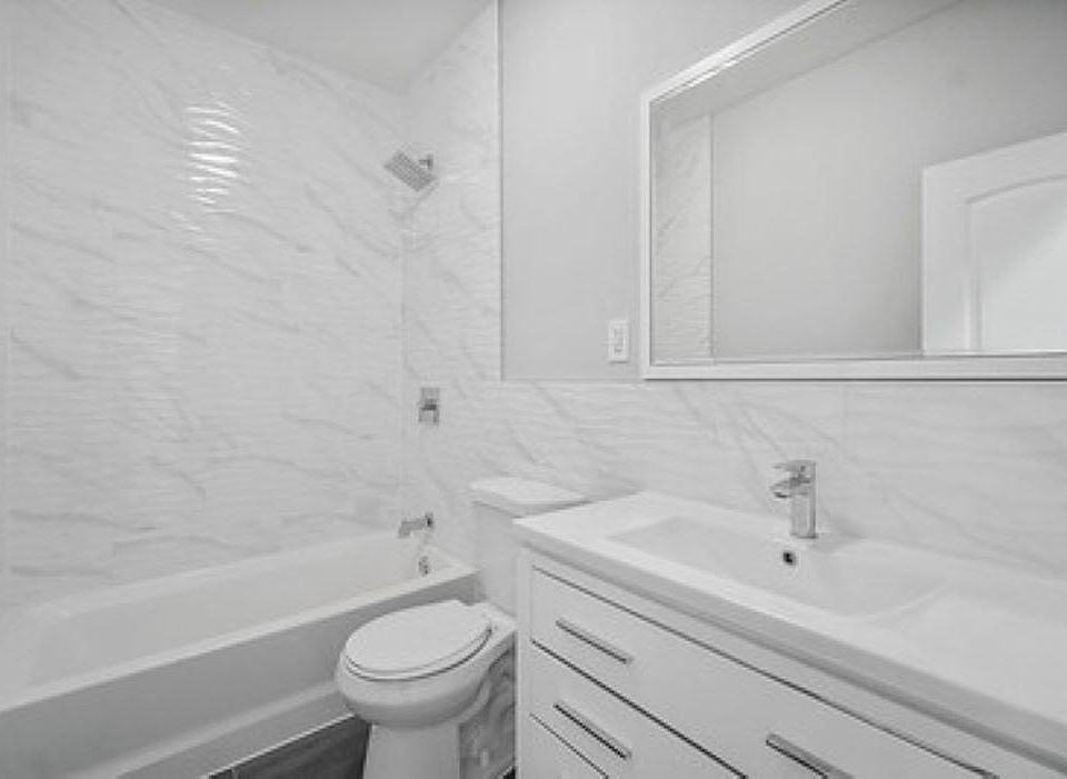 2nd image of 2430 Fenton Ave #1