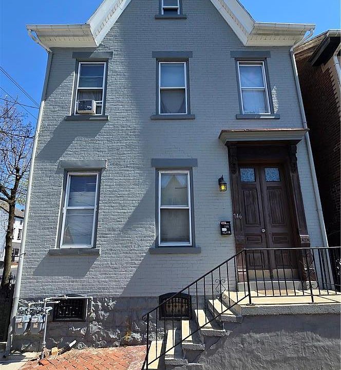 1st image of 746 Center St