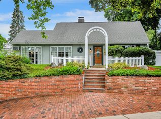 55 Wakefield Ave, Port Washington, NY 11050