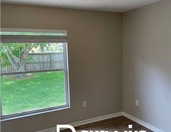 2nd image of 5585 River Oaks Dr