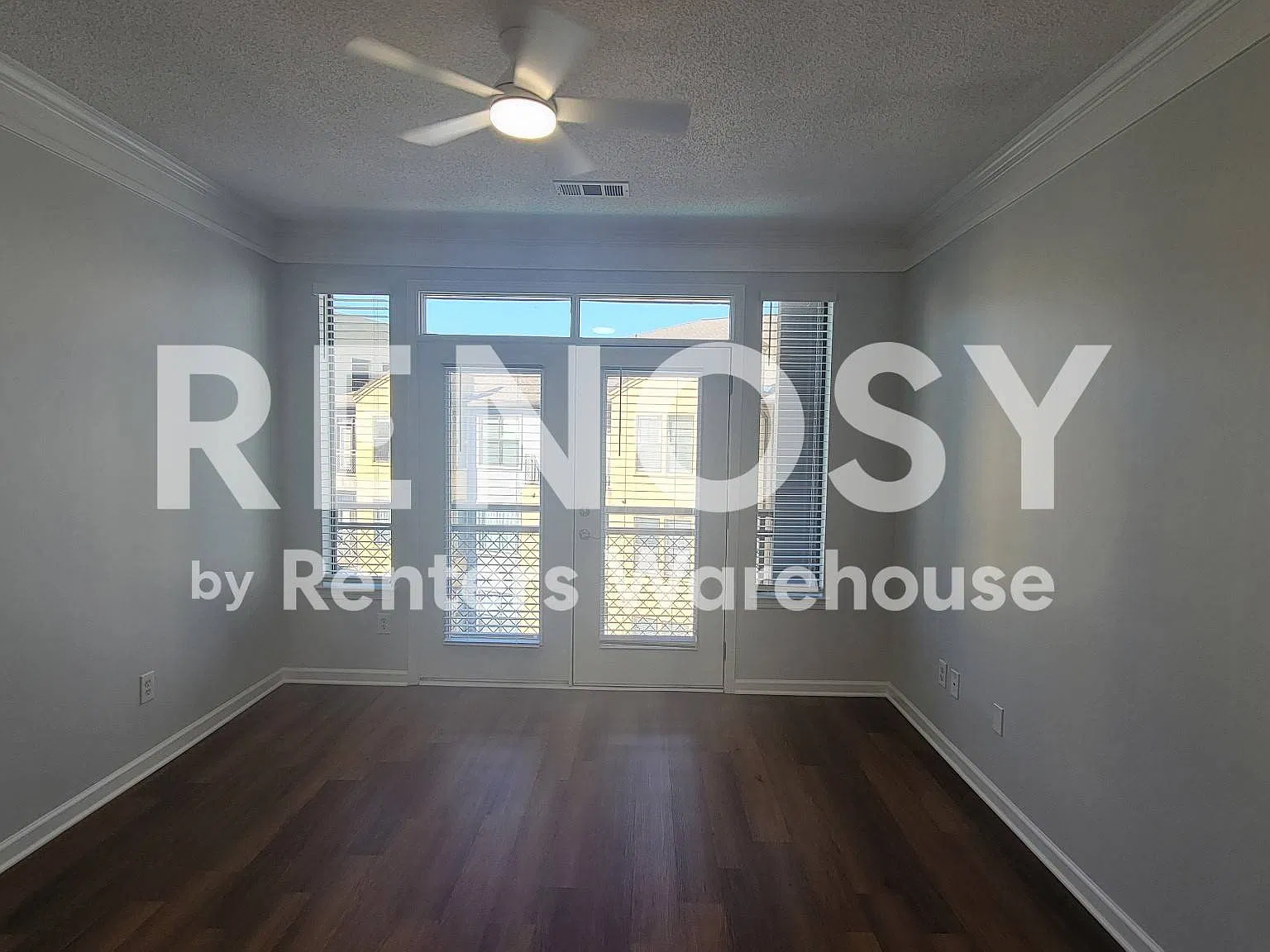 Beautiful 1 Bedroom Art Foundry Condo with Swimming Pool View! — Photo 4