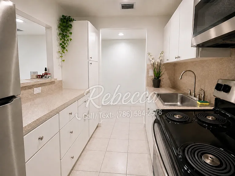 201 SW 19th Ave #3 — Photo 6