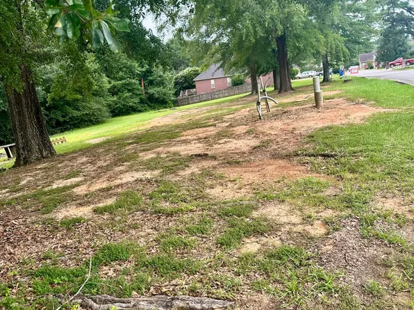 Ole Cobblestone Dr, Meridian, MS 39305