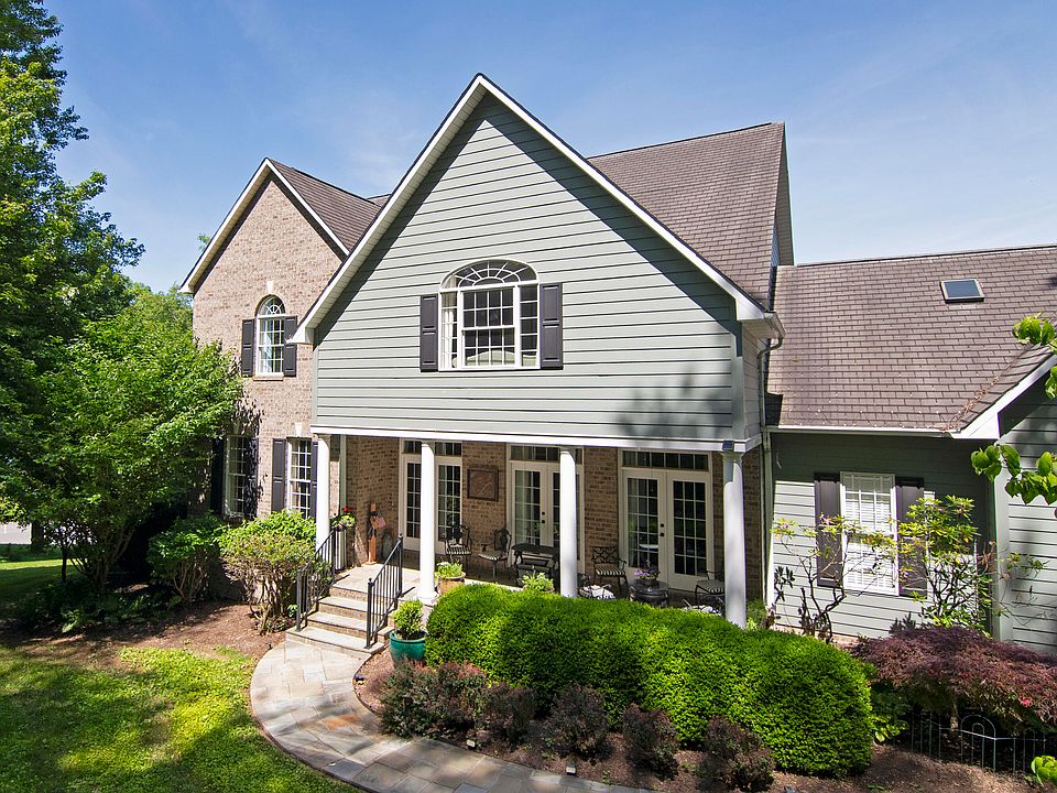 1st image of 597 Dwyer Ln