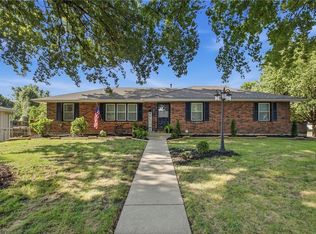 801 E 14th St, Oak Grove, MO 64075