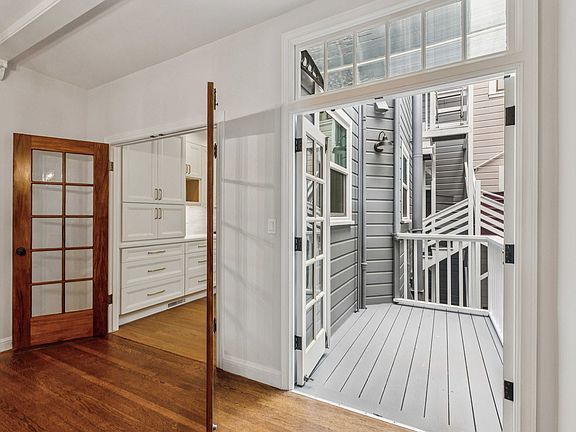 5th image of 3342 Broderick St