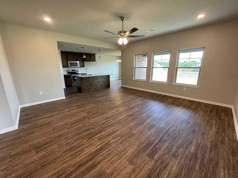 115 Santa Monica Ave — Photo 2