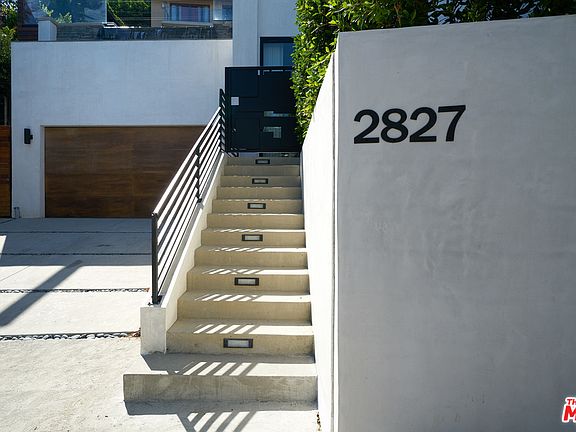 3rd image of 2827 N Las Alturas St