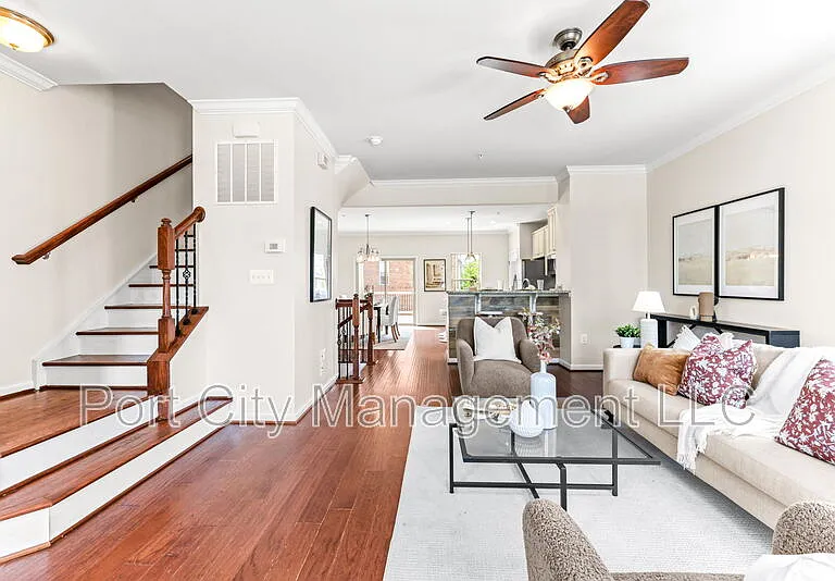 840 Oldham St #1 — Photo 3