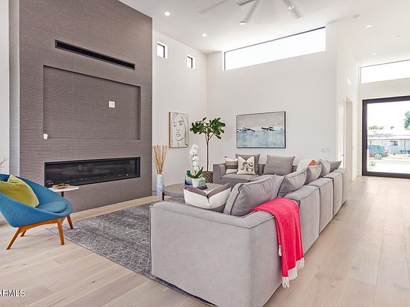 4th image of 4002 E AVALON Drive